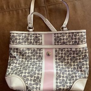 Coach Shoulder Bag - Like new condition